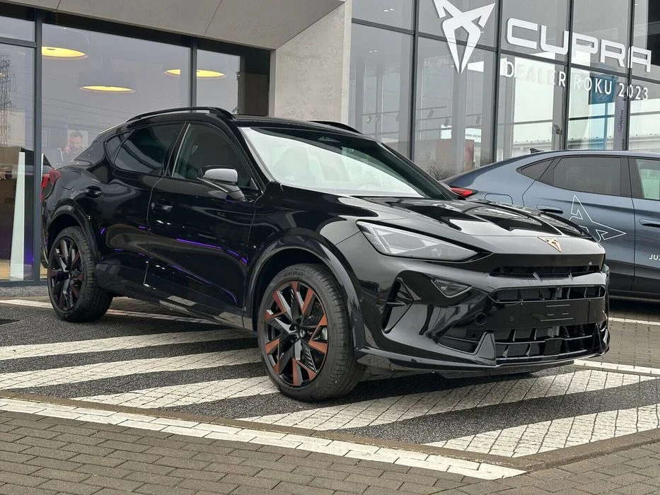 Cupra Formentor Pakiety: Edge, Dynamic Design/ Hak/ 19" felgi miedziane – zdjęcie 2