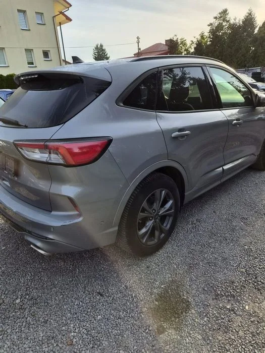 Ford Kuga – zdjęcie 8