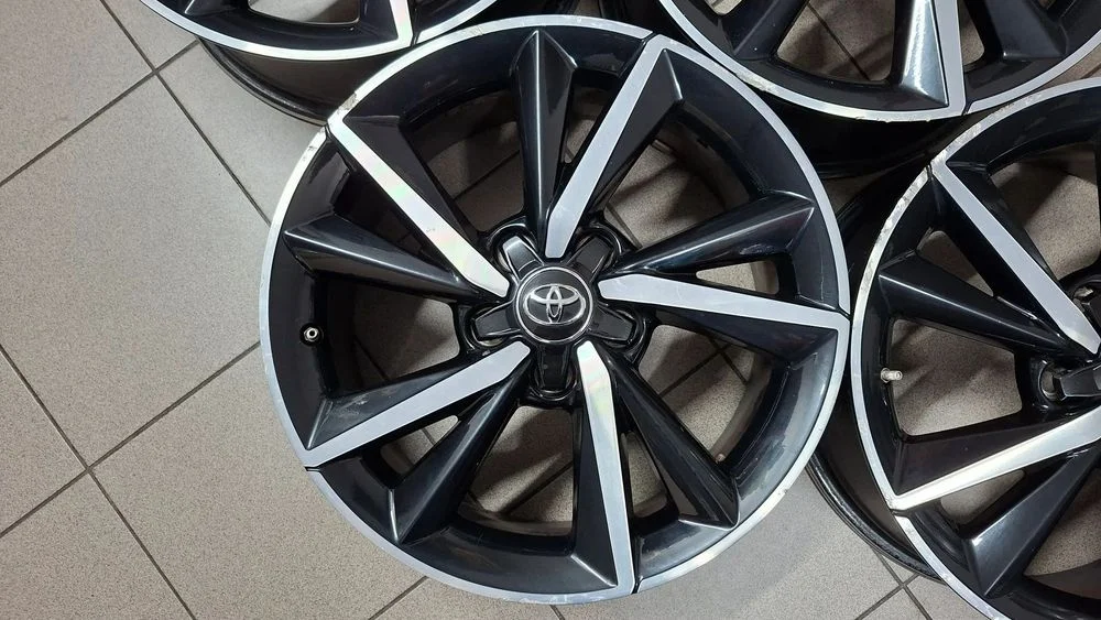Felgi Aluminiowe 17 Toyota Auris II 5x114.3 ET 50 – zdjęcie 2