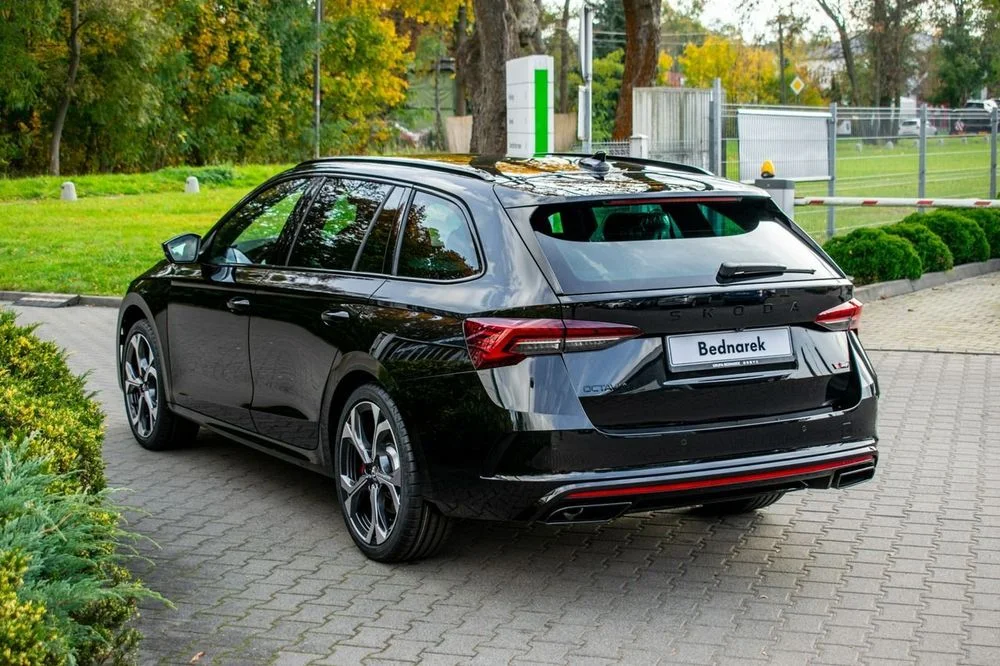 Skoda Octavia Combi RS 2.0 TSI 265 KM DSG - Dostępna od ręki! – zdjęcie 8