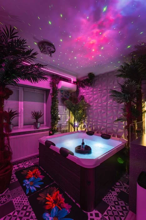 Domek Apartament Dwupoziomowy Love SPA Jacuzzi w pokoju kapsuła relaksacyjna możliwe śniadanie do pokoju strefa jacuzzi zewnętrzne grill rowery e-bike – zdjęcie 8