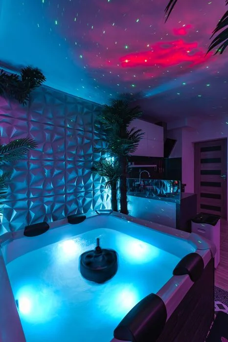 Domek Apartament Dwupoziomowy Love SPA Jacuzzi w pokoju kapsuła relaksacyjna możliwe śniadanie do pokoju strefa jacuzzi zewnętrzne grill rowery e-bike – zdjęcie 5