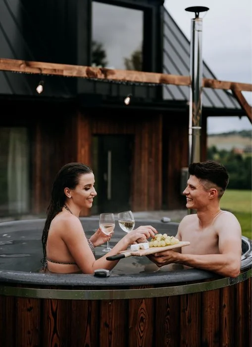 domek w górach SAUNA BALIA JACUZZI spa romantyczny weekend we dwoje rocznica randka – zdjęcie 2