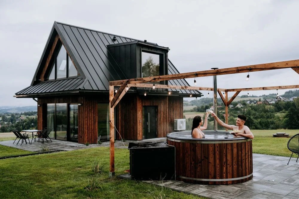 domek w górach SAUNA BALIA JACUZZI spa romantyczny weekend we dwoje rocznica randka