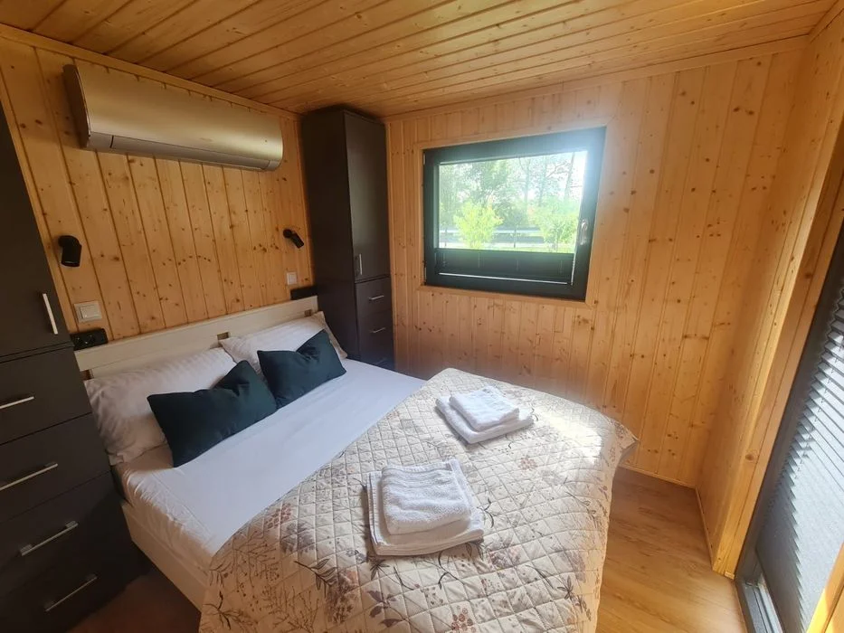 Nowoczesny domek w lesie – Jacuzzi – Balia – Sauna – Taras – Prywatne SPA – zdjęcie 5
