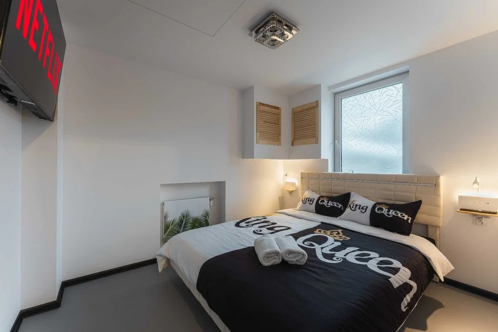 Domek apartament Love SPA JAUCUZZI w pokoju na wyłączność bez limitów balkon na życzenie śniadanie do pokoju jacuzzi zewnętrzne grill rowery e-bike – zdjęcie 5