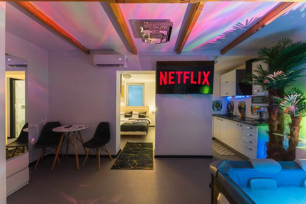 Domek apartament Love SPA JAUCUZZI w pokoju na wyłączność bez limitów balkon na życzenie śniadanie do pokoju jacuzzi zewnętrzne grill rowery e-bike – zdjęcie 2