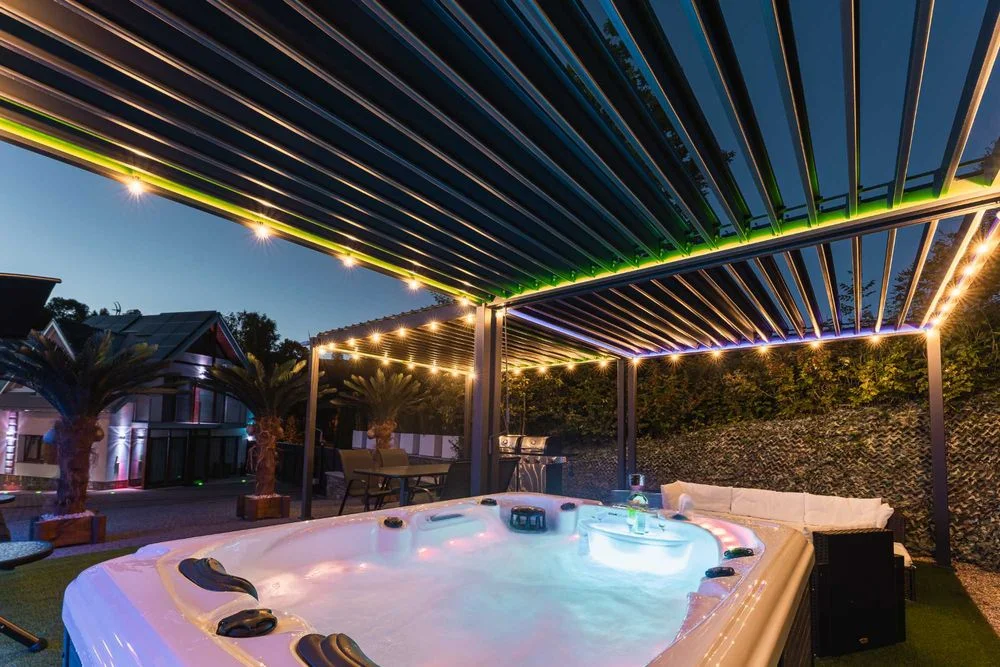 Domek apartament Love SPA JAUCUZZI w pokoju na wyłączność bez limitów balkon na życzenie śniadanie do pokoju jacuzzi zewnętrzne grill rowery e-bike – zdjęcie 12