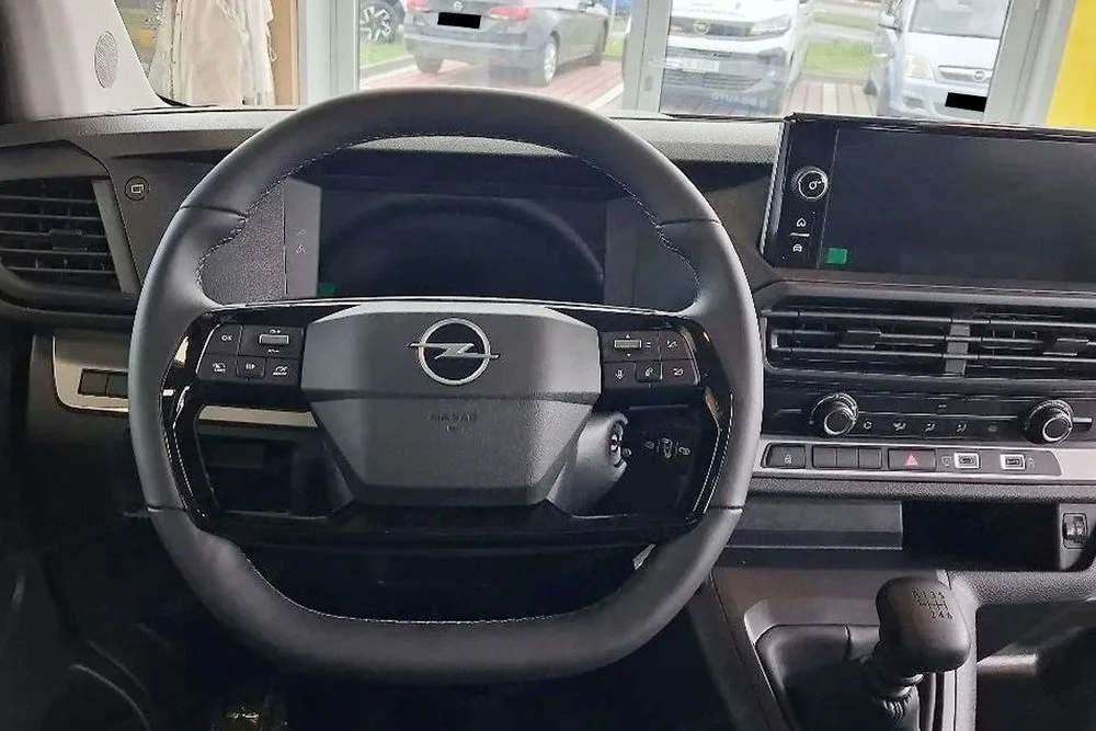 Opel Vivaro XL L2H1 Zabudowa Brygadowa 2.2 150KM Hak Holowniczy ! Kamera Cofania ! Radio 10 ! – zdjęcie 7
