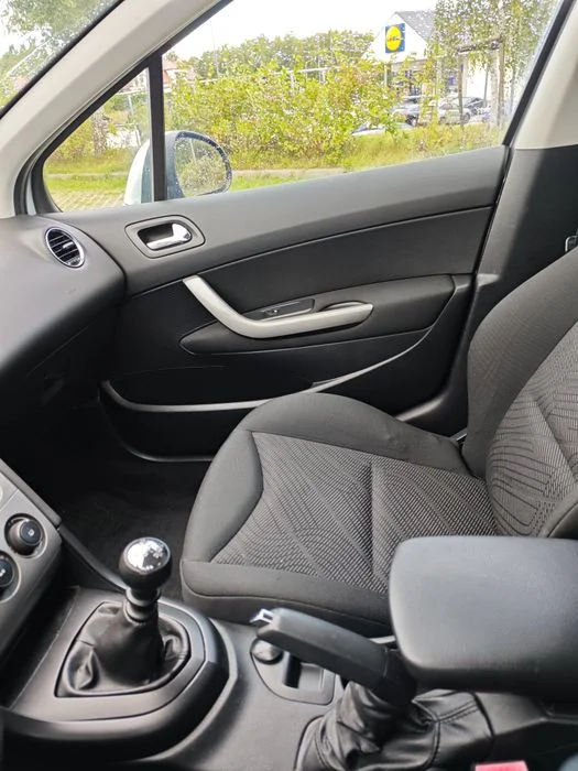 Peugeot 308 SW 1.6 HDI, nowy: rozrząd, hamulce, sprzęgło/dwumasa, doinwestowany bez wkładu na start, idealny na dojazdy oraz na codzień – zdjęcie 9