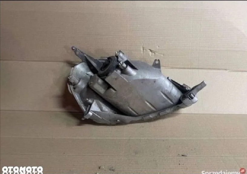 Lampa reflektor przód lewy lewa Toyota yaris 1 I – zdjęcie 3