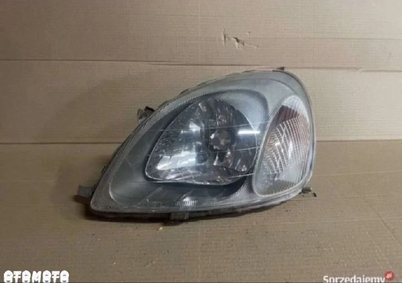 Lampa reflektor przód lewy lewa Toyota yaris 1 I