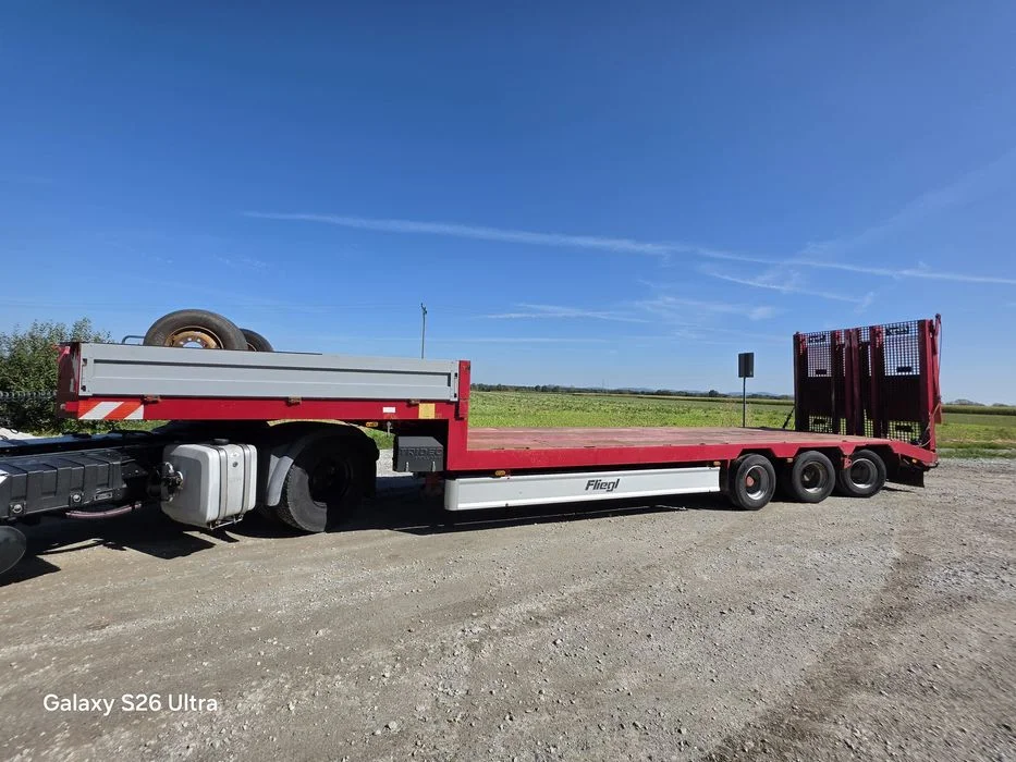 Niskopodwoźiowa Fliegl ośie skrętne hydraulicznie bardzo fajna cena prezent