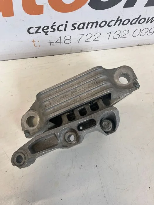 Poduszka Górna Skrzyni Biegów Kuga Lx63-7M121-Da