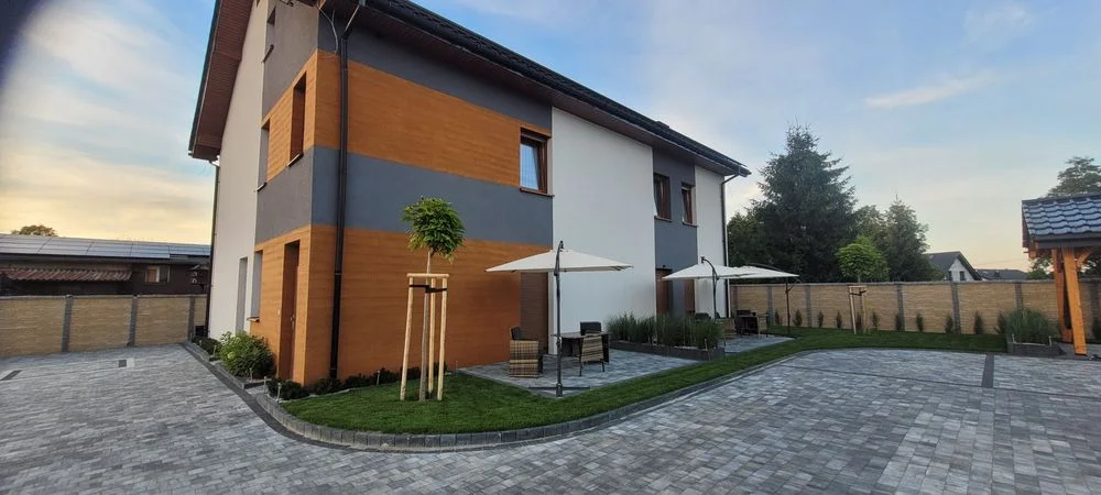 Pokoje z łazienkami 2-3 osobowe, o 70zł, duży monitorowany parking – zdjęcie 12