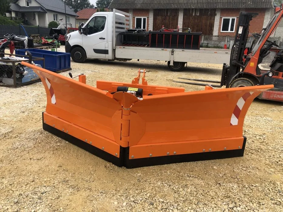 Masywny pług komunalny do śniegu Volant hydrauliczny składany strzałka 2.7 m – zdjęcie 2
