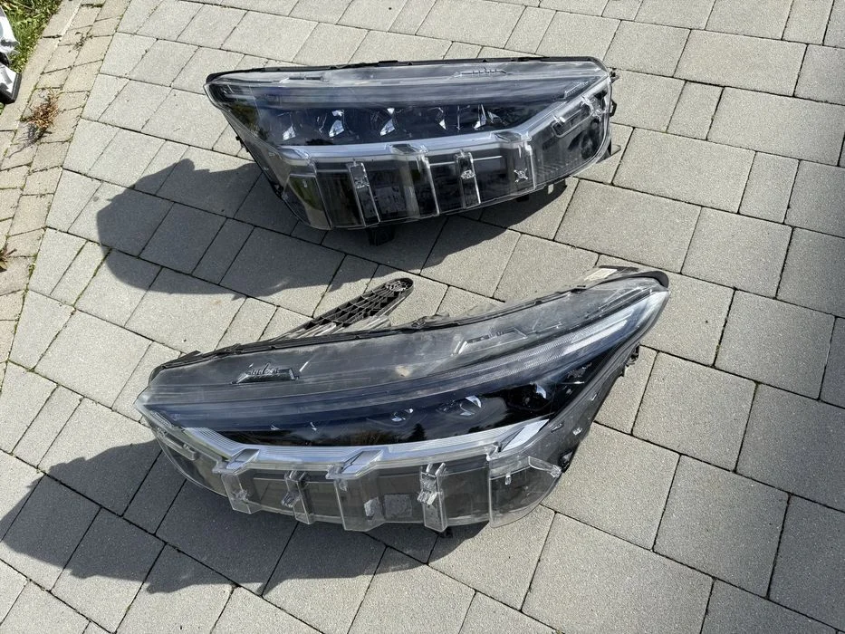 Lampa - reflektor przedni - Ford Mustang Mach-E amerykanska