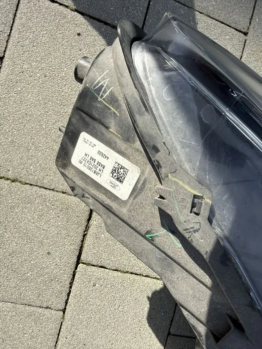 Lampa - reflektor przedni - Ford Mustang Mach-E amerykanska – zdjęcie 3