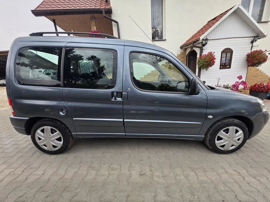 Citroen Berlingo 1.6hdi 90km Bez Korozji Nowe Opony – zdjęcie 4