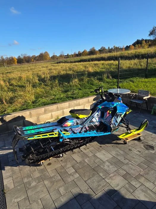 Skuter snieżny Ski Doo Summit 850 X.. – zdjęcie 8