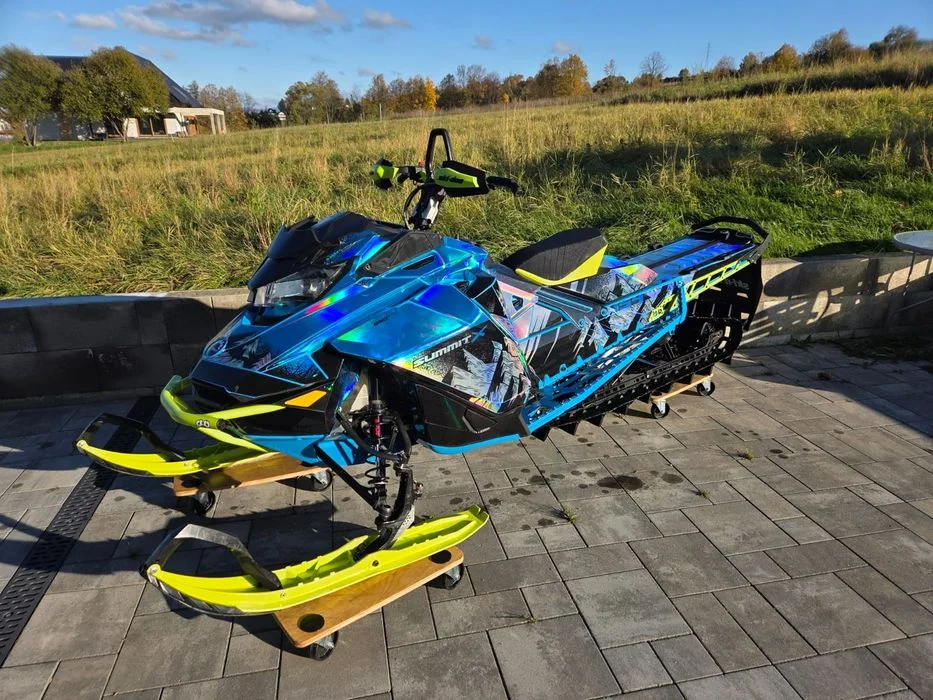 Skuter snieżny Ski Doo Summit 850 X.. – zdjęcie 5