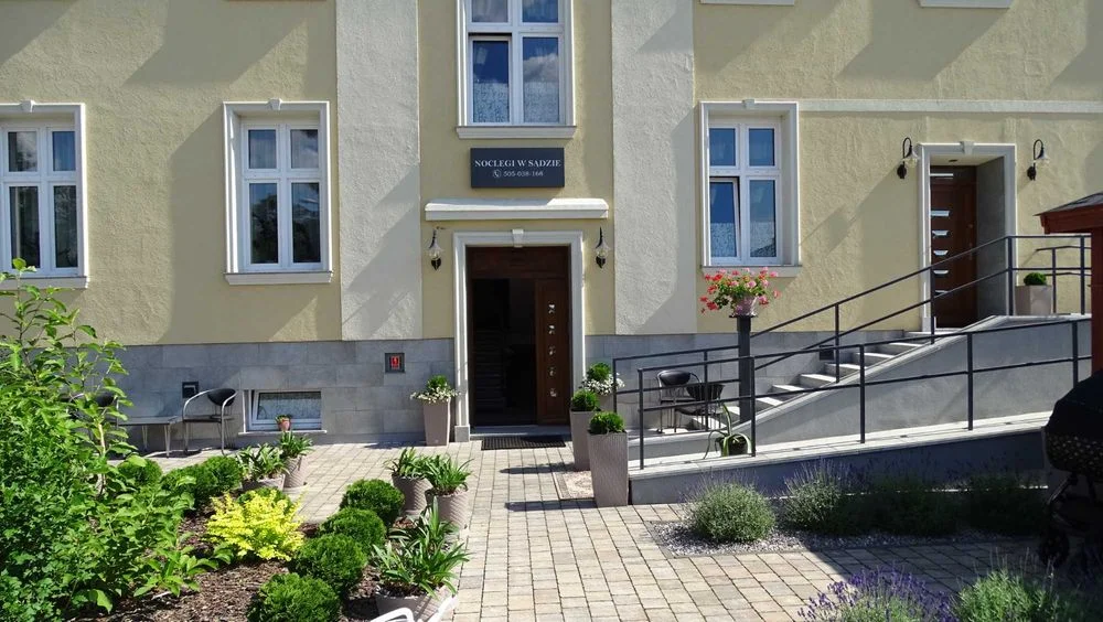 Noclegi w Sądzie- pokoje, studia, apartamenty – zdjęcie 3