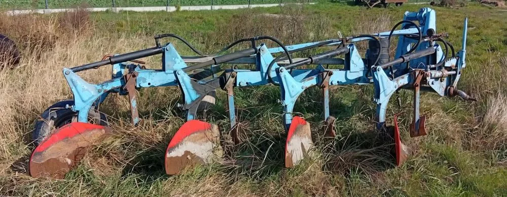 Pług zagonowy 4-skibowy, Overum – zdjęcie 3