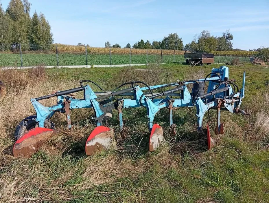 Pług zagonowy 4-skibowy, Overum – zdjęcie 2