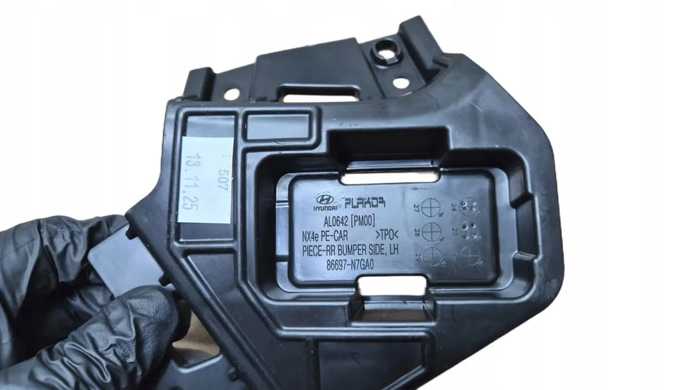 Mocowanie Ślizg Zderzaka TYŁ LEWY Hyundai Tucson IV LIFT 24- OE 86697-N7GA0 – zdjęcie 8