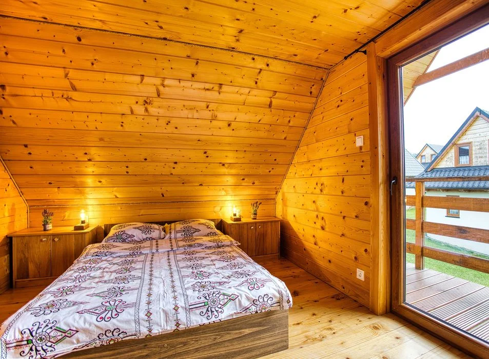 Domek 8/10 osobowy z 3 sypialniami i łazienką. Noclegi osada solina – zdjęcie 7