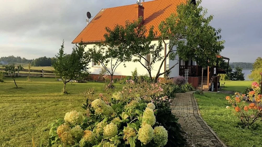 Dom nad jeziorem z ruską banią i sauną- prywatna linia brzegowa