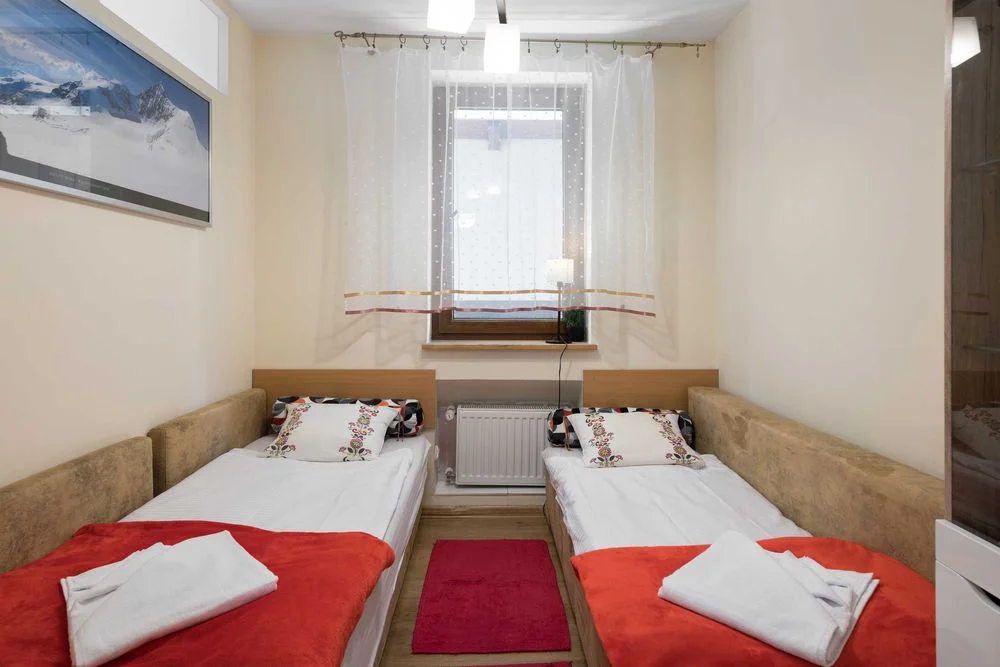 SWIĘTA Domek-Apartament 2-7 os.BLISKO dworca PKP,PKS, widok na TATRY – zdjęcie 8