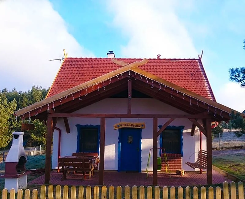 Smerfna Chatka domek nad jeziorem Kaszuby wakacje