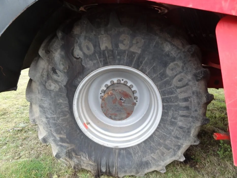 Opona Continental 900/60 R32 - komplet 2szt