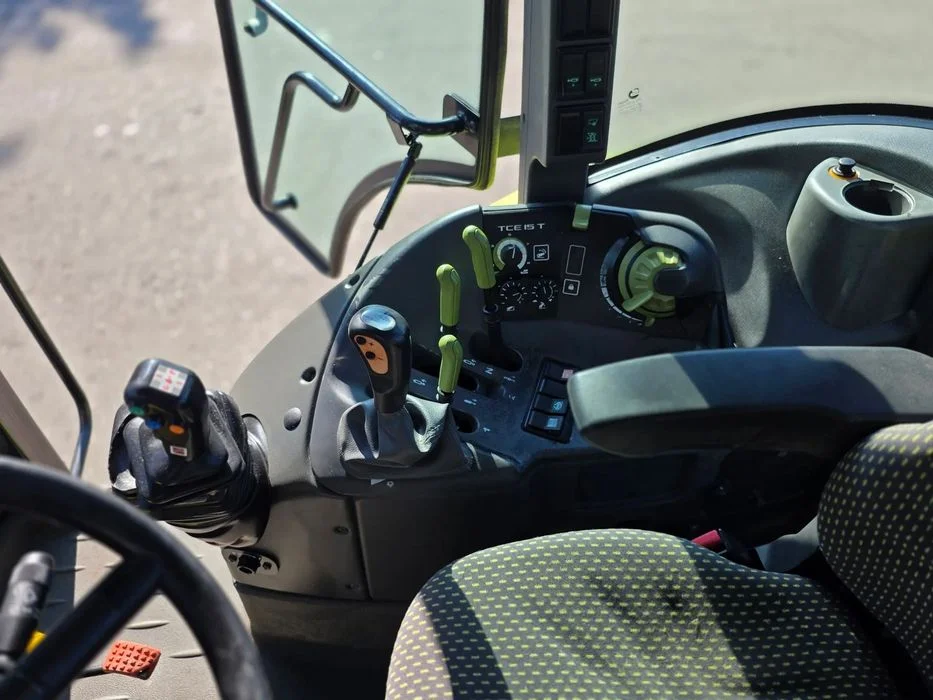 Claas Arion 410 Claas Arion 410 z 2011 roku z ładowaczem Super Stan 100% oryginał – zdjęcie 8