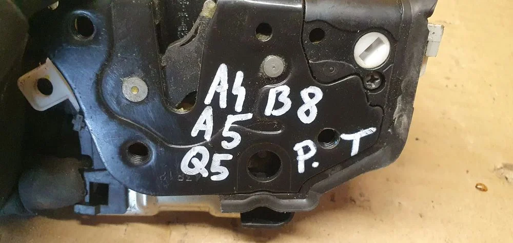Zamek prawy tył tylny prawy Audi A4 B8 8K0839016C – zdjęcie 7