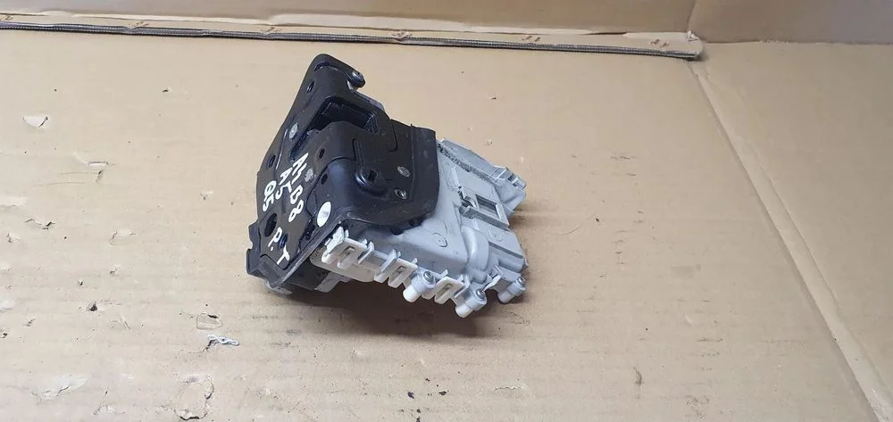 Zamek prawy tył tylny prawy Audi A4 B8 8K0839016C – zdjęcie 3