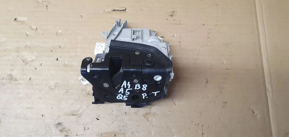 Zamek prawy tył tylny prawy Audi A4 B8 8K0839016C – zdjęcie 2