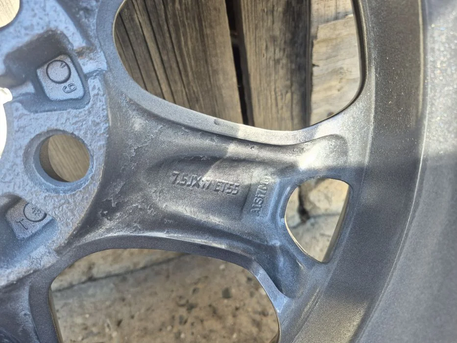 Felgi 5x108 ford kuga 235/55/17 zina 2023r 7mm – zdjęcie 6