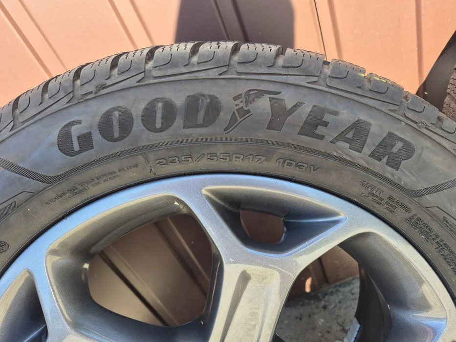 Felgi 5x108 ford kuga 235/55/17 zina 2023r 7mm – zdjęcie 3