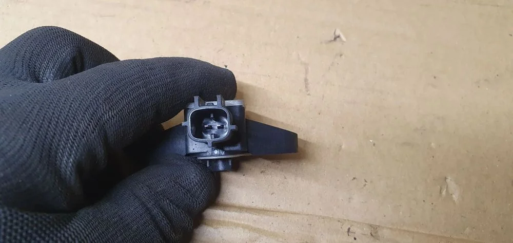 Czujnik uderzeniowy Airbag VW Passat B6 5N0959354 – zdjęcie 4
