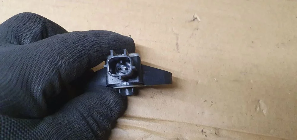 Czujnik uderzeniowy Airbag VW Passat B6 5N0959354 – zdjęcie 3