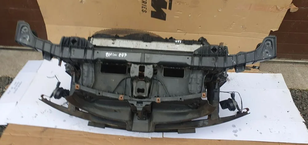 Pas przedni chłodnice wentylator wzmocnienie BMW I E81 E87 Lift 2.0i 7563259 7561711 – zdjęcie 2