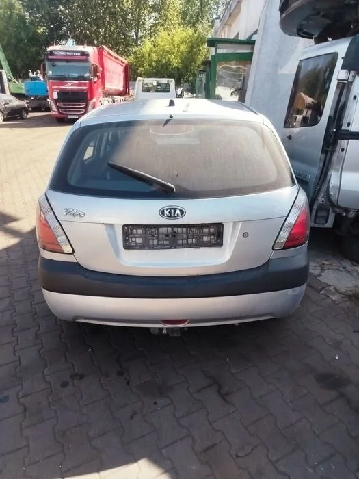 Kia Rio na części. – zdjęcie 9