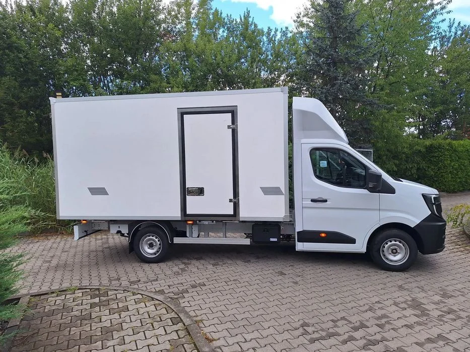 Renault Master Kontener 8 palet z windą – zdjęcie 8
