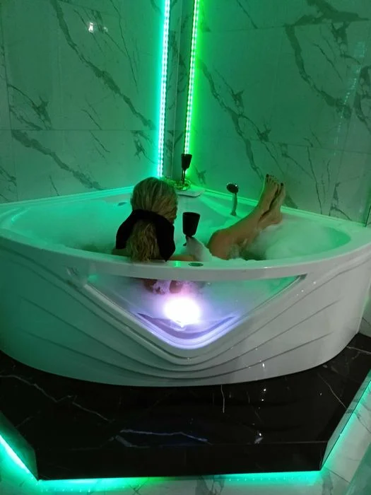 Pokój z JACUZZI na wył.Plaża.Urodziny,zaręczyny.Mazow. – zdjęcie 8