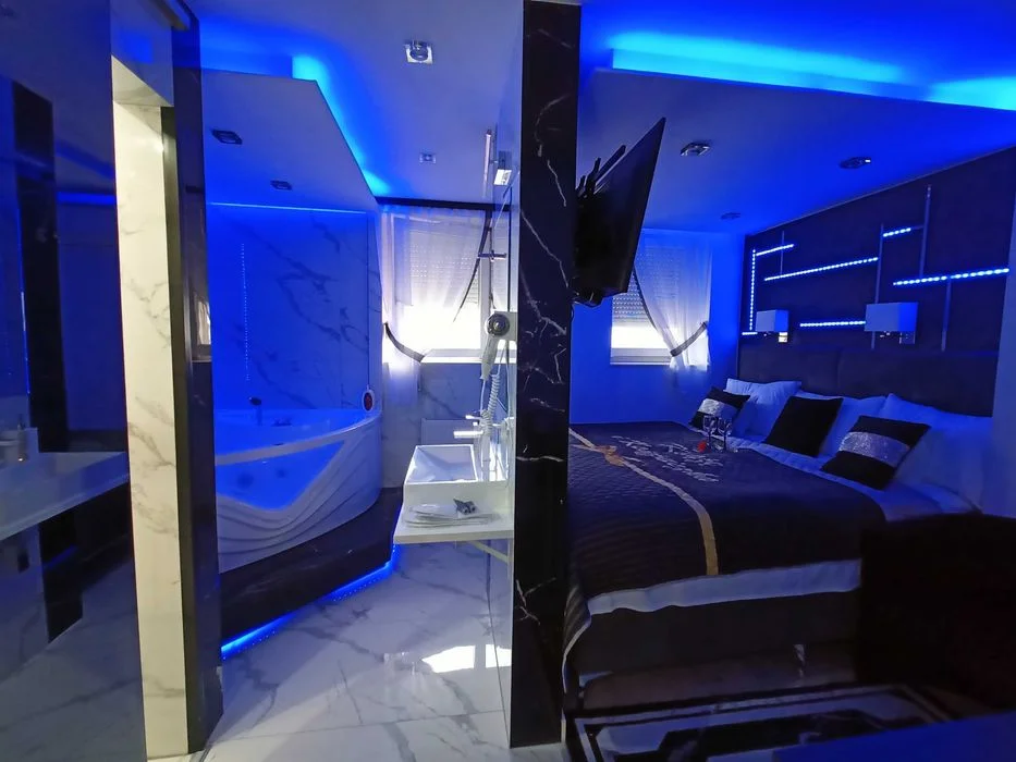 Pokój z JACUZZI na wył.Plaża.Urodziny,zaręczyny.Mazow. – zdjęcie 11