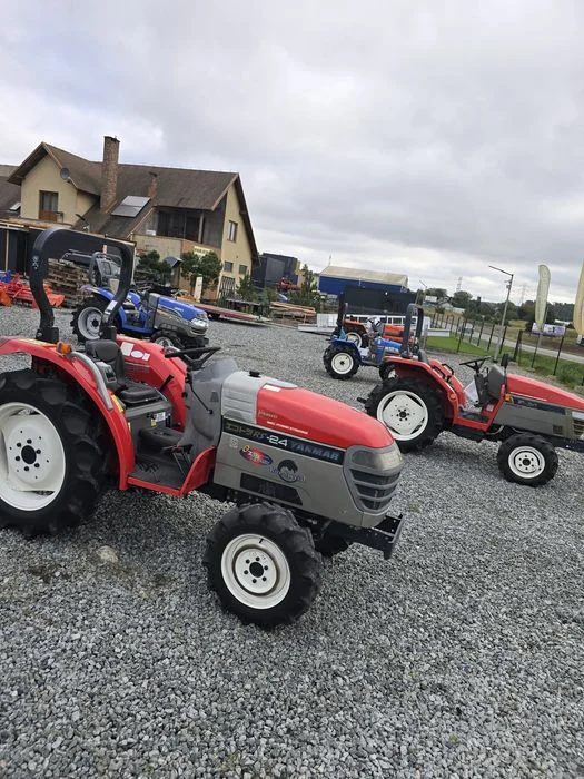 Mini traktor,ciągnik ogrodniczy,sadowniczy,4x4,japończyk