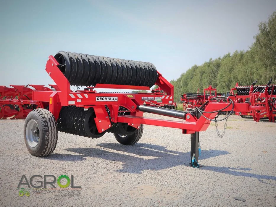 Wał posiewny Agro-Factory Gromix 4,5 m InterTech uprawowo łąkowy