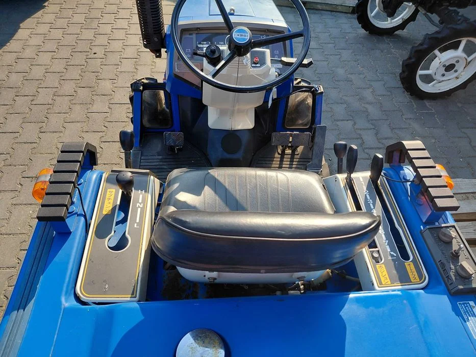 Powystawowy 4x4 ciągnik kubota yanmar iseki z glebogryzarką